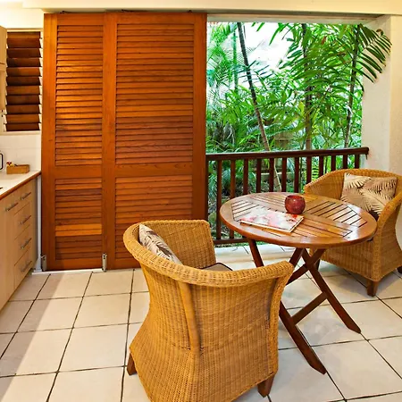 The Reef Retreat Palm Cove Hotel Room photo