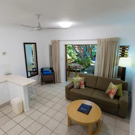 The Reef Retreat Palm Cove Hotel Room photo